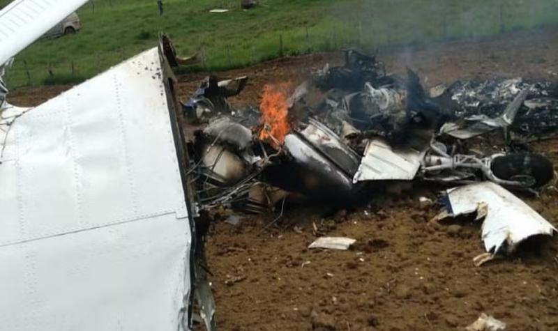 Avião que seguia para Guanambi cai, e piloto morre 