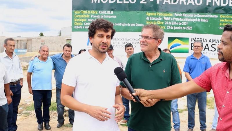 Em Tranqueiras distrito de Ituaçu, Manuel Rocha e Zé Rocha são recepcionados por populares e lideranças políticas, veja o vídeo