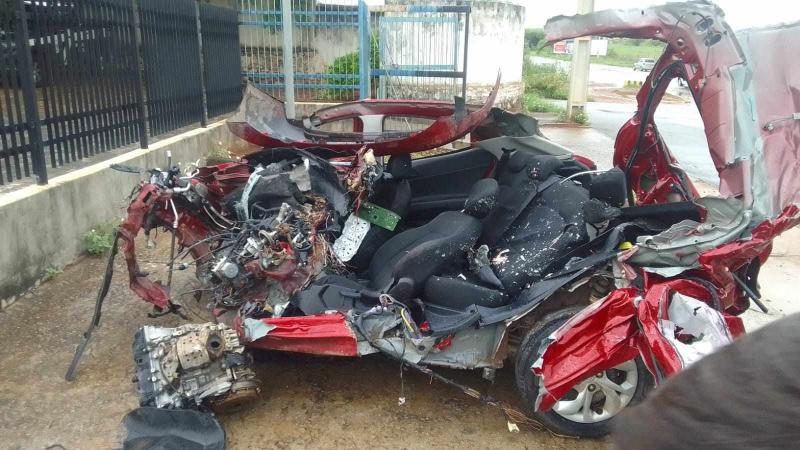 Acidente entre carro e caminhão deixa uma vítima fatal na BR-122 em Guanambi