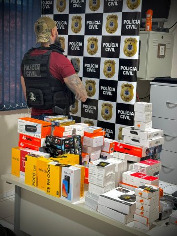 Polícia Civil apreende 129 aparelhos eletrônicos com suspeita do crime de sonegação de impostos no sudoeste